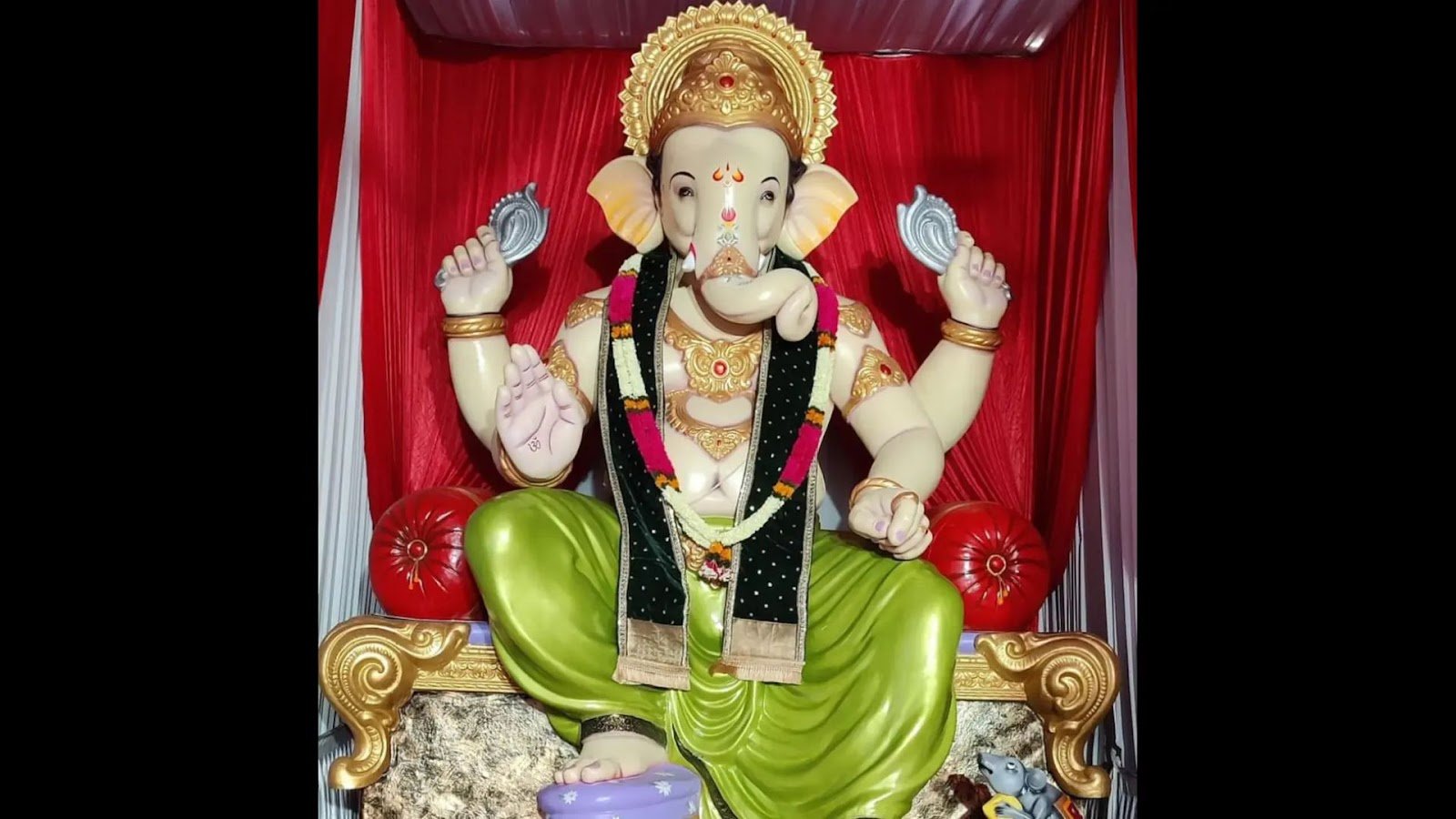 Nashik Cha Raja Ganpati pandal in Nashik
